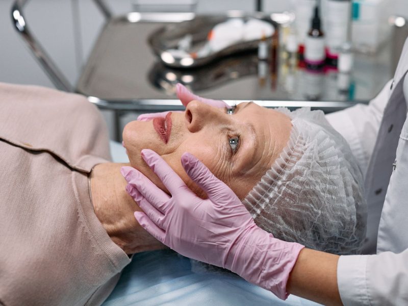 Facelift Nedir? Türleri, İyileşme Süreci ve Kalıcılığı
